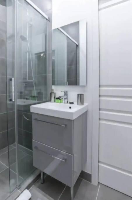 Roses Appartement Proche Sacree-Coeur/Montmarte Paris Eksteriør billede